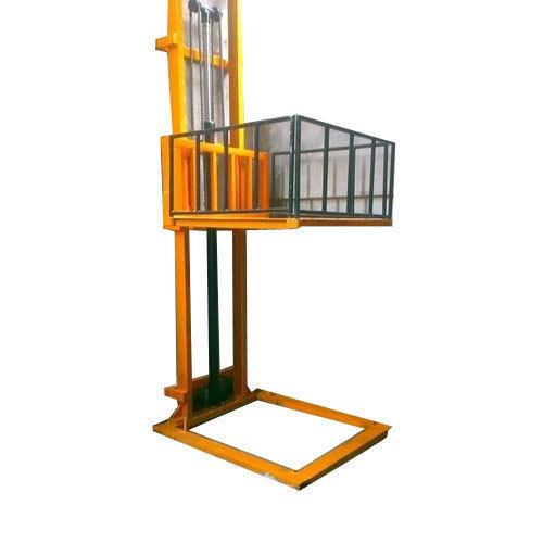 Premium Quality Hydraulic Goods Lift Usage: Freight Elevator