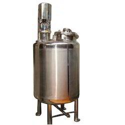 Available In Multicolor Liquid Mixing Tank (5000-10000 L)