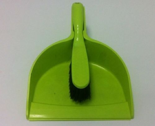 Plastic Dust Pan And Brush