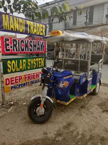 Battery Operated E Rickshaws