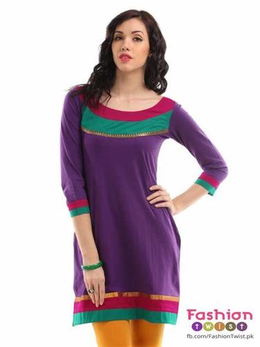 Woman Printed 3/4th Kurtis
