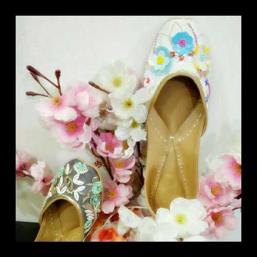 Handmade Wedding Ladies Juttis