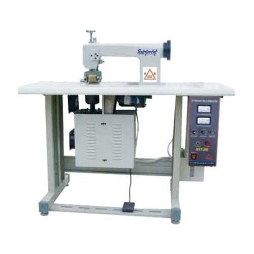 Ultrasonic Non Woven Bag Sealing Machine - 2500w Power, 220v, 0-20 M/min Speed | Multi-circuit Safety System, Automatic Frequency Tracking