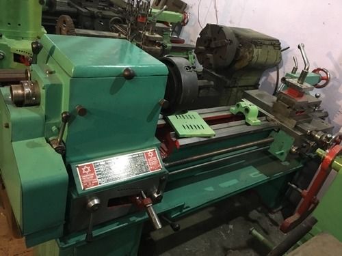 Green Used Lathe Machine