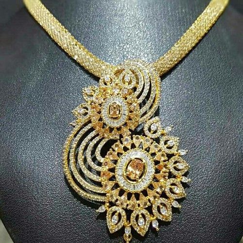 Ladies Designer Gold Necklace