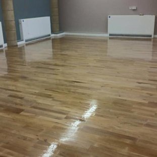 Laminated Wooden Flooring Services By Pritam Decor