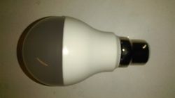  एनर्जी एफिशिएंट LED बल्ब (12W) 