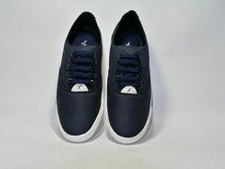 Durable Fashion Canvas Shoes