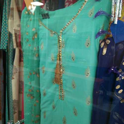 Breathable Ladies Embroidered Cotton Kurti 