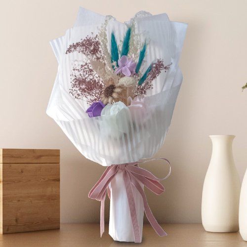 Easy To Clean Roses With Feathers Artificial Hand Bouquet