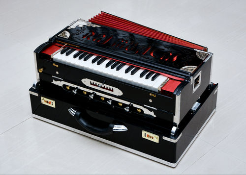 9 Scale Changer Harmonium