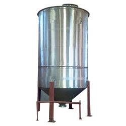 Vertical Cylindrical Storage Vessel