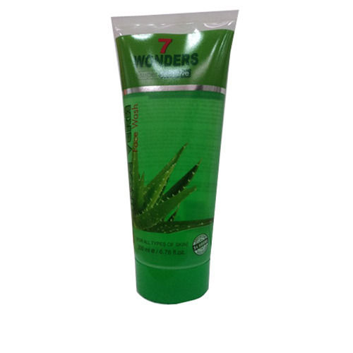 7 Wonders Super Sensitive Aloe Vera Face Wash