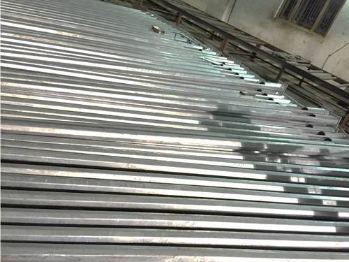 Galvanized Iron Octagonal Poles