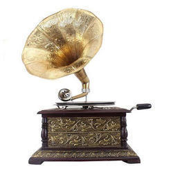 Corrosion Resistant Antique Gramophone With Brass Horn Wood Base Square Style