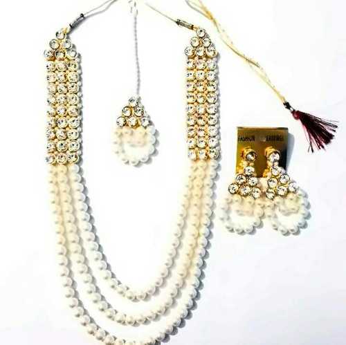 Traditional Necklace With Earrings And Maang Tikka