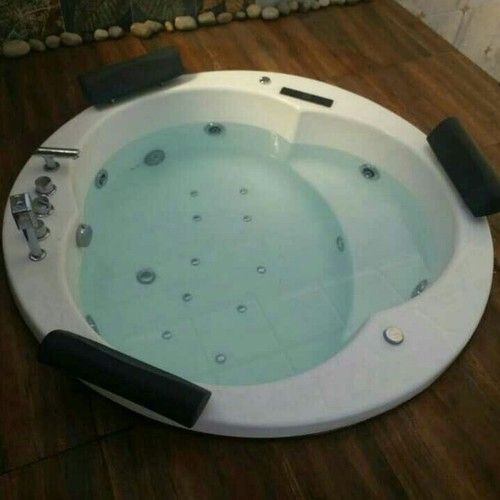 Ceramic Jacuzzi Bathtub