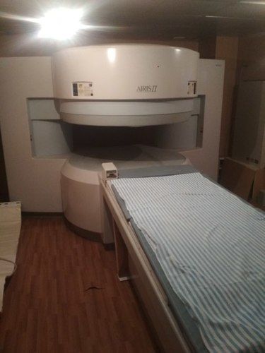 Aris 2 MRI Scanner (Hitachi)
