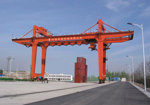 Heavy Duty Gantry Crane (RMG)