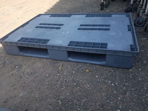 Sturdy Construction Plastic Pallet