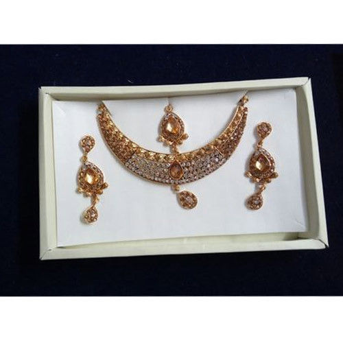 Artificial Ladies Necklace Set