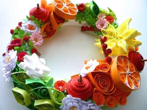 Paper Quilling Wreath With Paper Flower and Fruits
