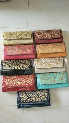 डिज़ाइनर गोटा पट्टी लेडीज़ क्लच