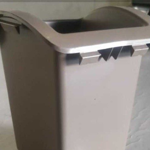 Plastic Ip Bin Lh