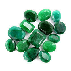 Green Emerald Stone (Panna) Grade: Top