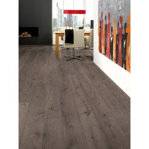 laminated wooden flooring