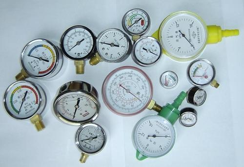 Analog Pressure Gauge For Measuring Flow Rate Application: Food And Beverages Industry