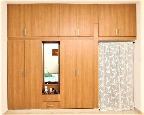 Floor Standing Polished Finish Termite Resistant Designer Wooden Wardrobe