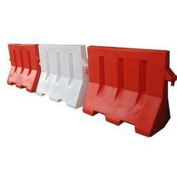 Rectangular Shape Road Barrier Size: Height : 800Mm