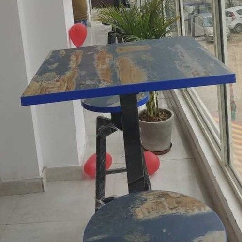 Cafeteria Plastic And Wood Mixer Table 