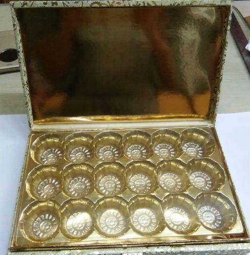 Light Weight Laddu Box With Tray