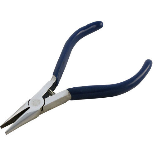 ब्लैक एंड व्हाइट कलर्स नोज प्लायर्स