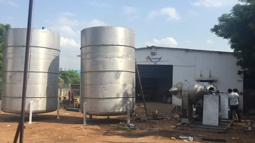 Industrial Storage Tanks - Durable Heat-Resistant Design | Superior Performance, Impeccable Finish