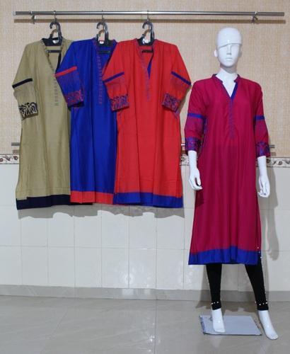 Anti Wrinkle Women Premium Rayon Kurti