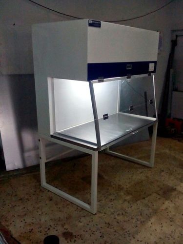 Stand Mount Horizontal Laminar Air Flow Application: Laboratory