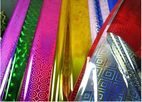 China Holographic Foil Gift Wrapping Paper factory and manufacturers