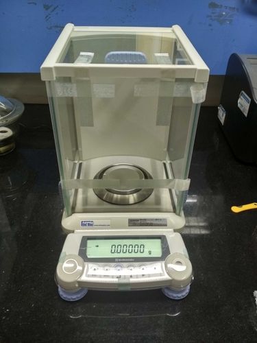 Shimazdu Laboratory Balance (Auw220D) Warranty: Standard