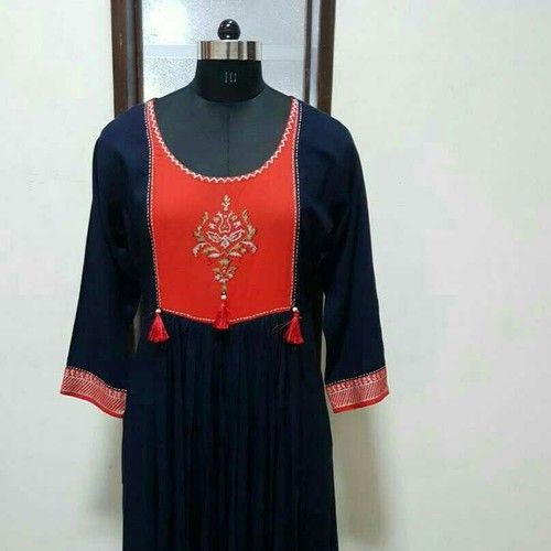 Black & Red Ladies Stylish Printed Kurti