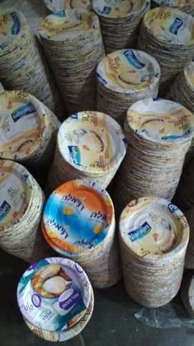 डिस्पोजेबल रंगीन पेपर बाउल और प्लेट