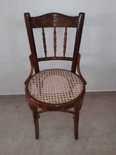 Pretty Design Irani Chair