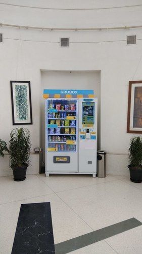 Smart Snack Vending Machine (Grubox)