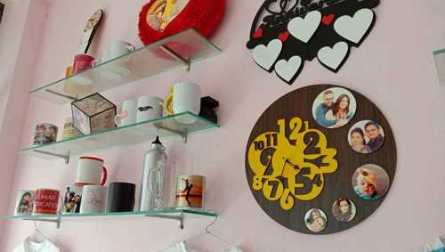 वॉल फ्रेम्स और कप के लिए प्रिंटिंग सर्विस