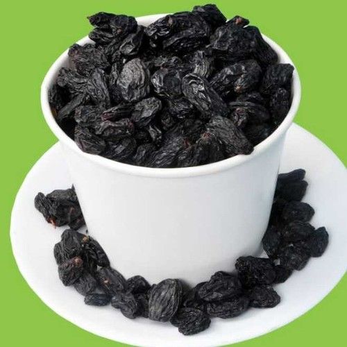 Common Soft And Sweet Black Raisins