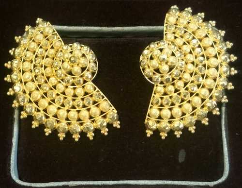 gold earrings