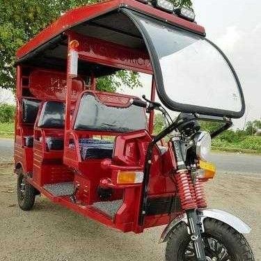 Iron 5+1 Seater E Rickshaw