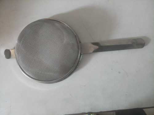 Excellent Grip Tea Strainer